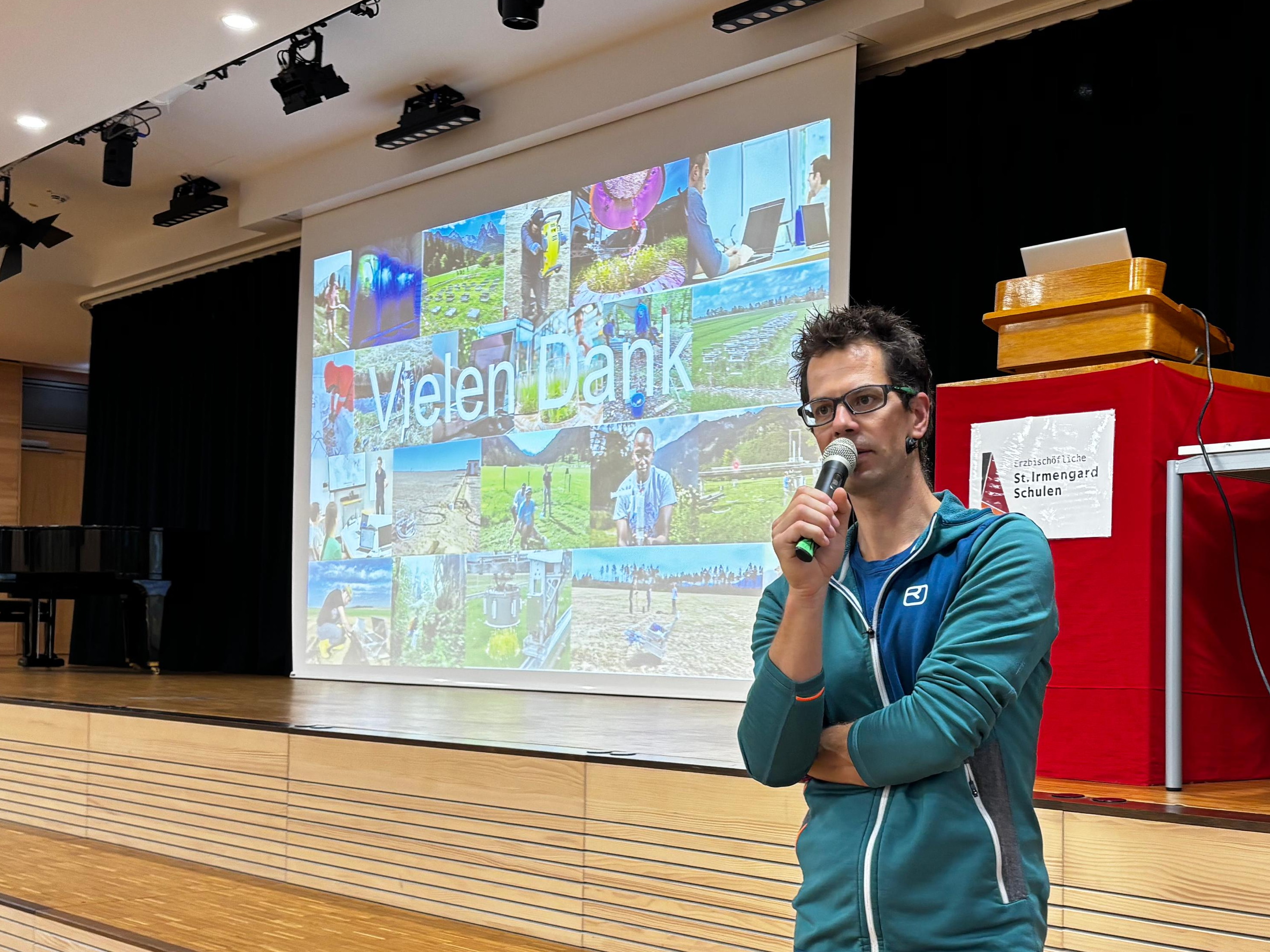 Hannes Imhof at Innovationsraum GAP at St. Irmengard School