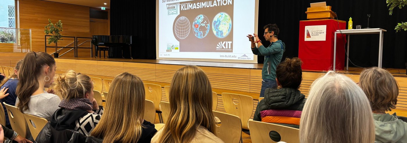 Hannes Imhof presentaion on Innovationsraum GAP at Irmengard school