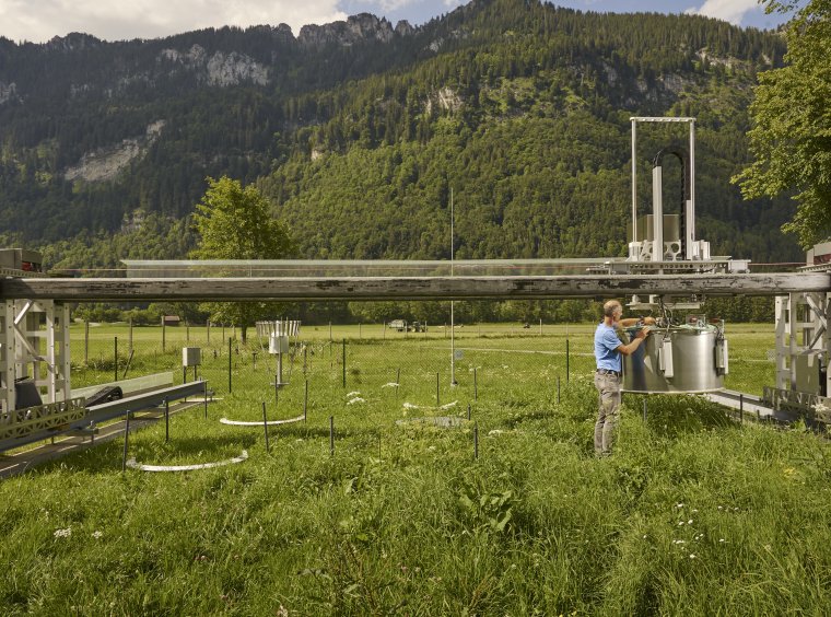 Lysimeterstation zur Analyse von Treibhausgasen bei der Messung von Emissionen aus alpinem Grünland bei Garmisch-Partenkirchen. 
